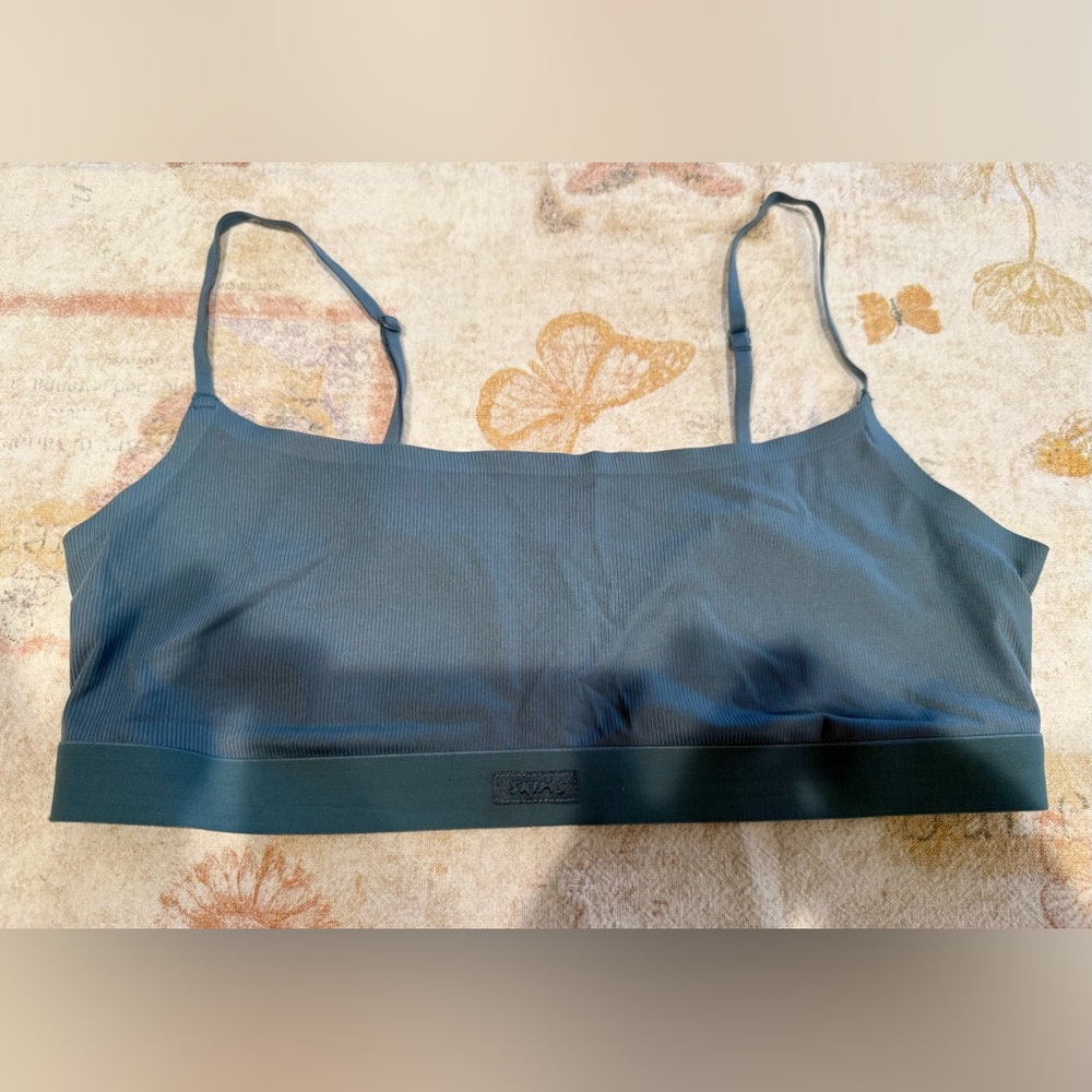 SKIMS Medium Ribbed Micro Bra